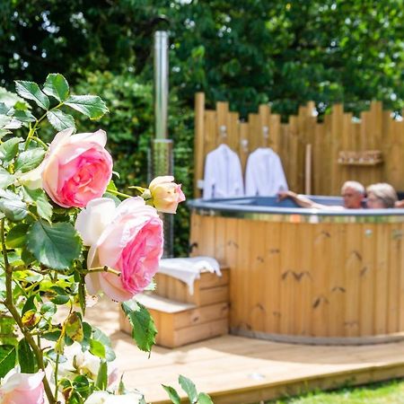 Cabane En Bois Avec Bain Nordique Asnieres-sur-Vegre ภายนอก รูปภาพ