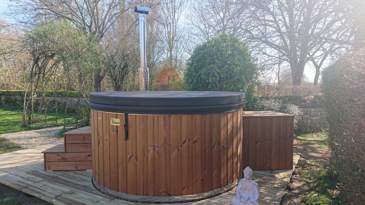 Cabane En Bois Avec Bain Nordique Asnieres-sur-Vegre ภายนอก รูปภาพ
